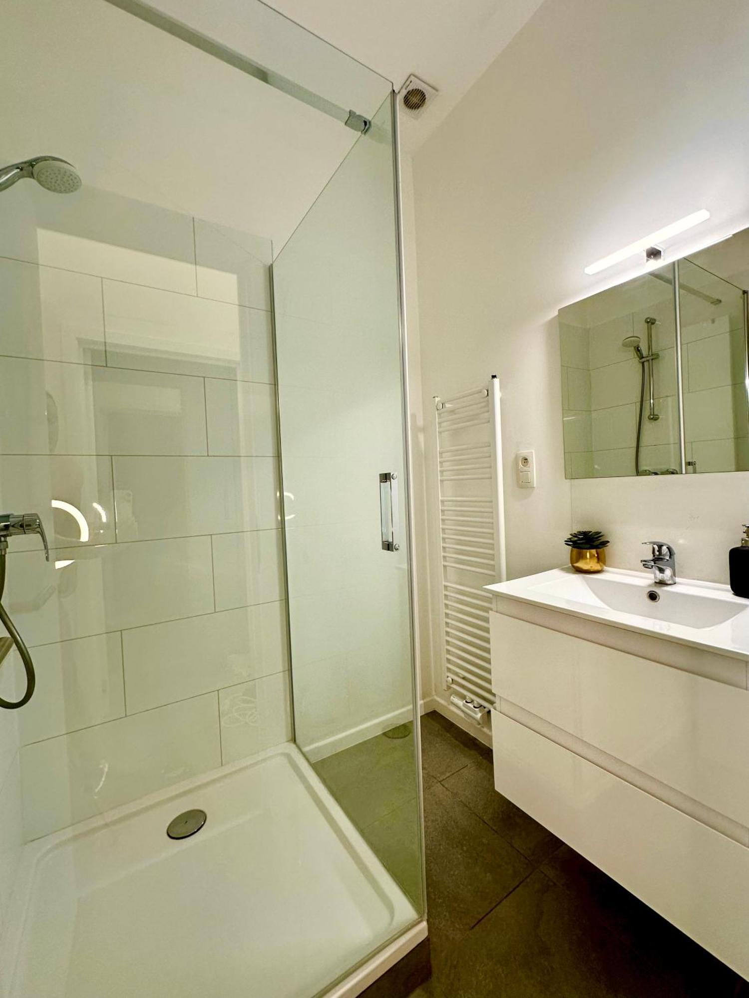 Luxury Suites Mons By Rikas Hotels Zewnętrze zdjęcie