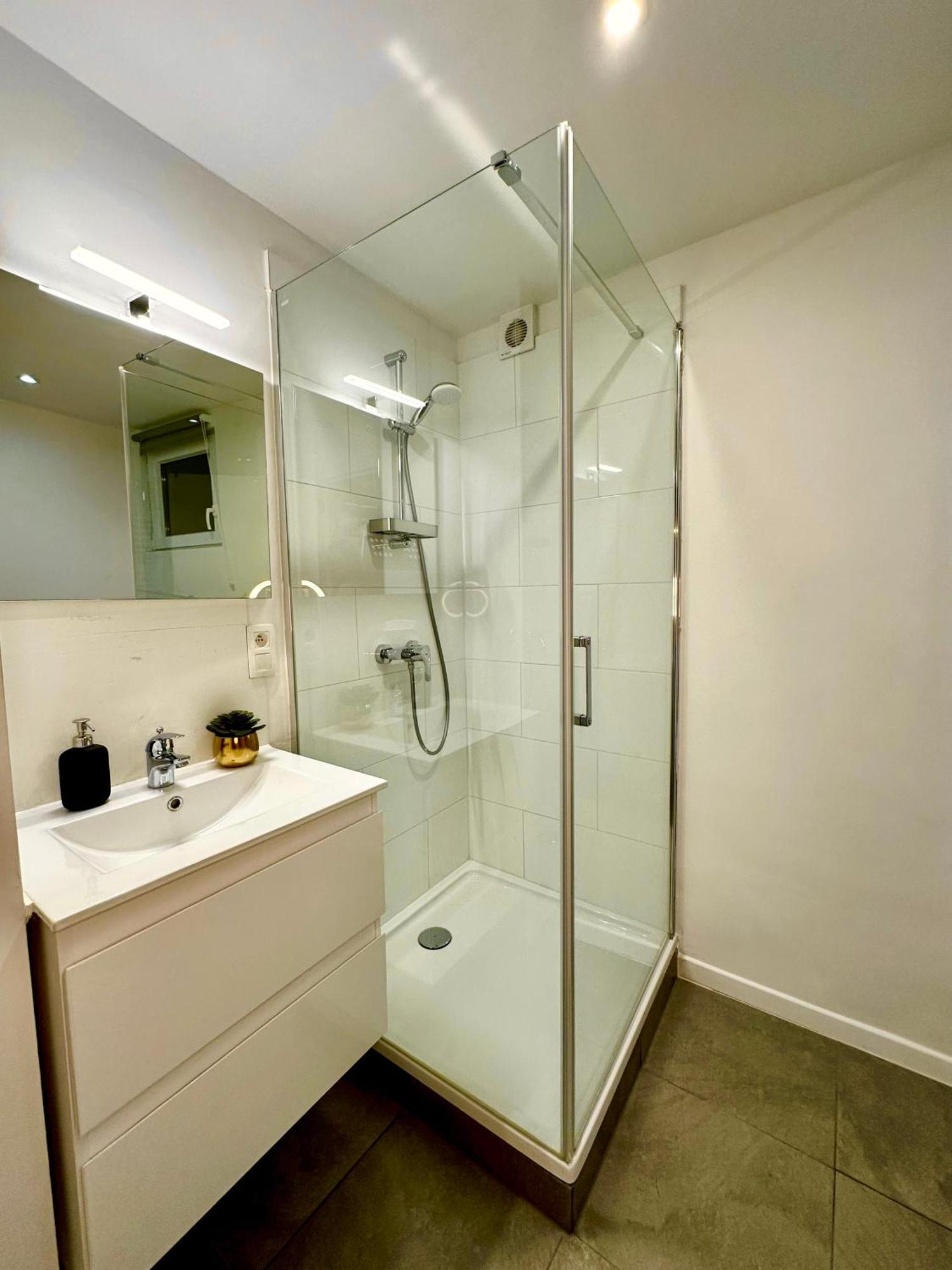 Luxury Suites Mons By Rikas Hotels Zewnętrze zdjęcie