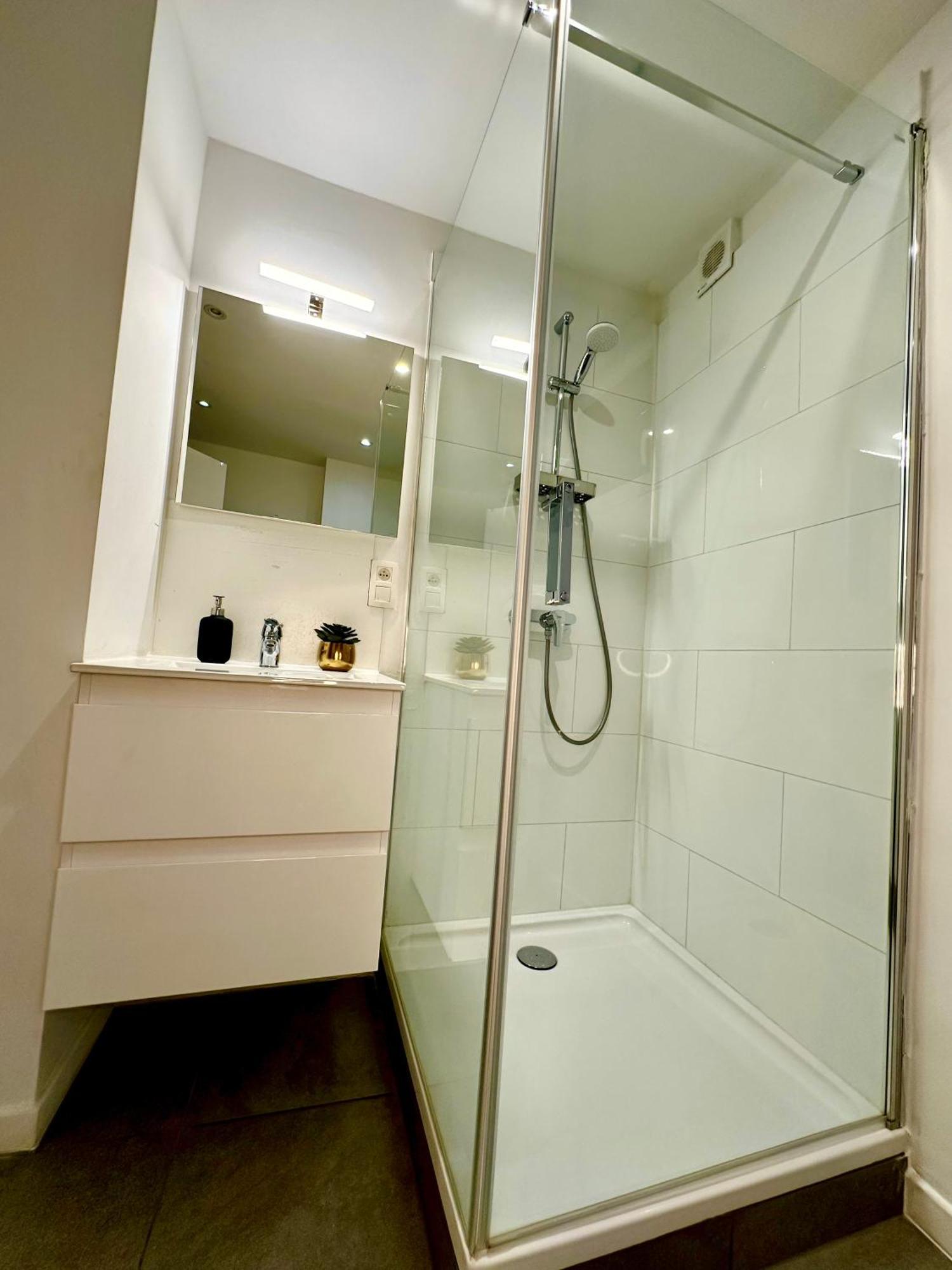 Luxury Suites Mons By Rikas Hotels Zewnętrze zdjęcie
