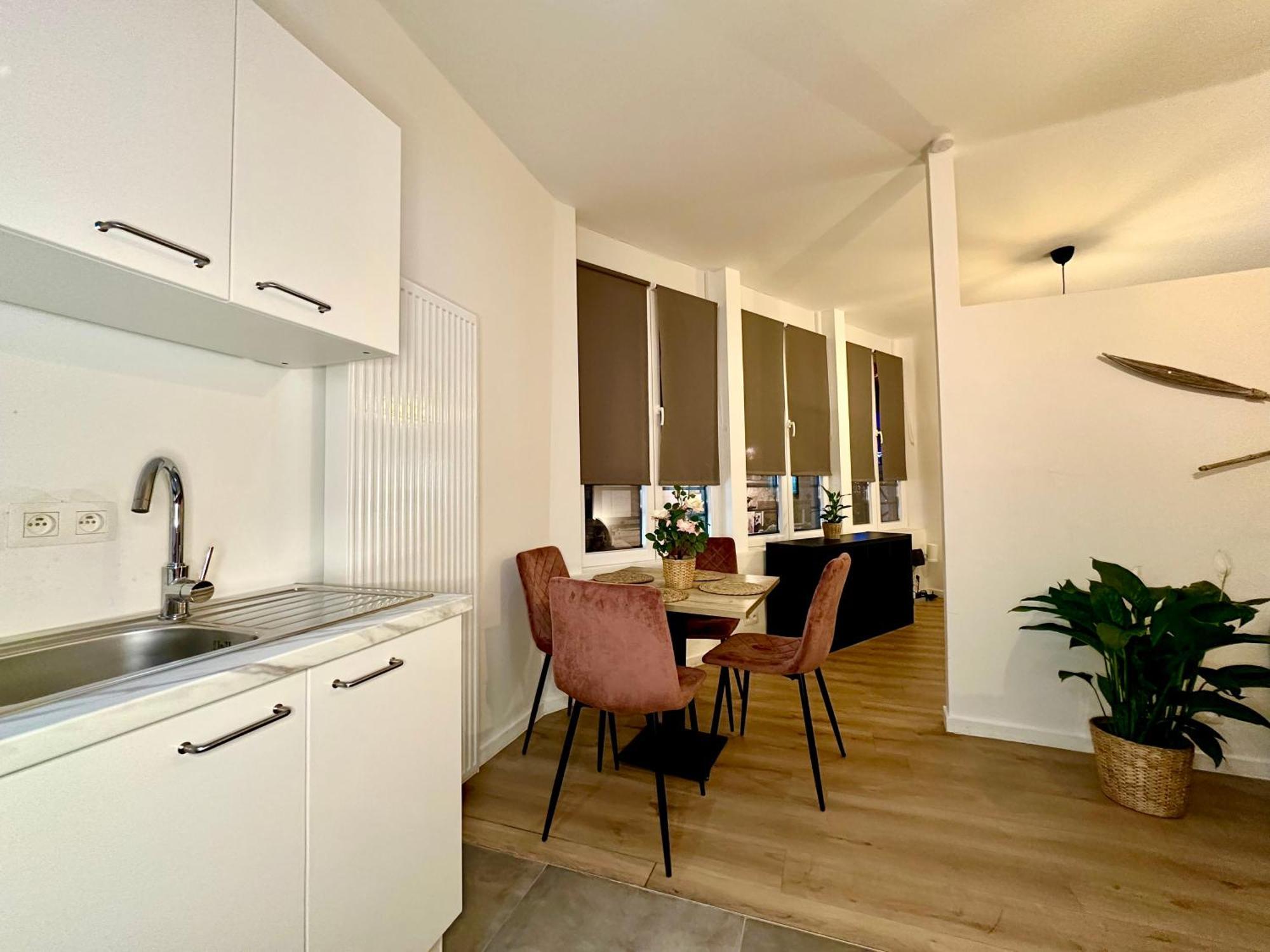 Luxury Suites Mons By Rikas Hotels Zewnętrze zdjęcie